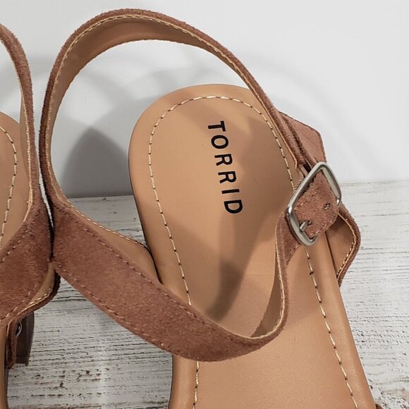 Torrid Platform Heeled Sandals   Faux Suede  women's Size 10 WW great condition - Picture 5 of 7